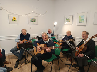 Gitarrenensemble „Bruno Henze“ begeisterte mit einem stimmungsvollen Weihnachtskonzert