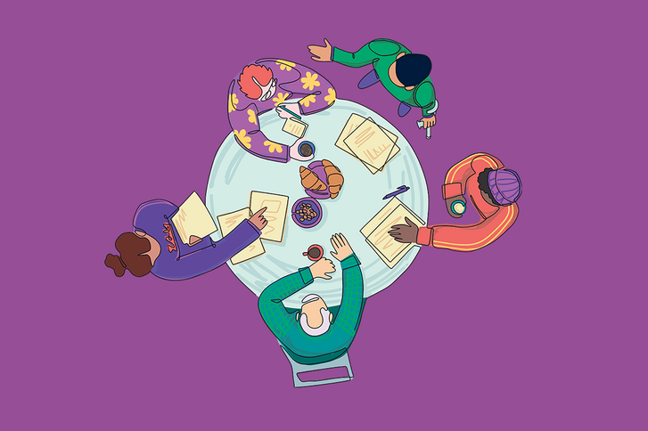 Illustration mit Blick von oben auf fünf Personen um einen Tisch mit Unterlagen, einer Kaffeetassen, Notizblöcken und Croissants zur Veranstaltungsreihe "Wie geht’s dir im Kiez?" der Immanuel Beratung Reinickendorf für eine gute Kiez-Kultur und Nachbarschaft